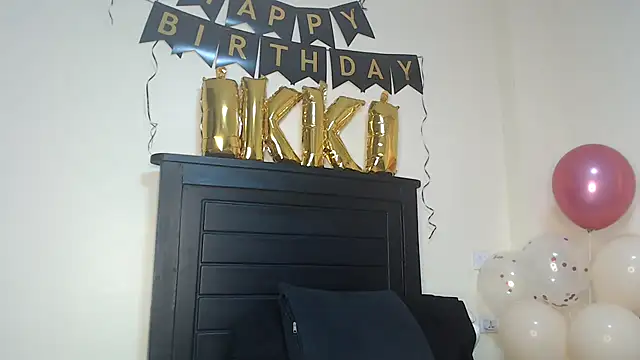 NIKKIE LOVE online show from January 21, 4:32 am