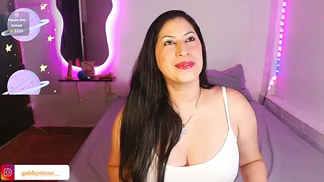 Snapshot of Gabby_stone_ chatting on December 1, 11:32 pm Gabby stone online show from December 1, 11:32 pm