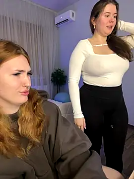  Chlo  e online show from September 26, 9:08 pm