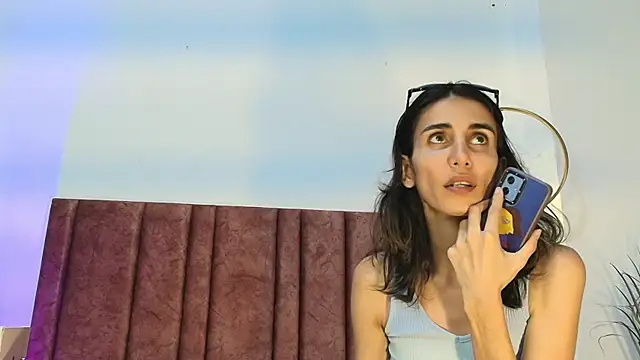 Nina Cavaali online show from September 27, 6:24 pm