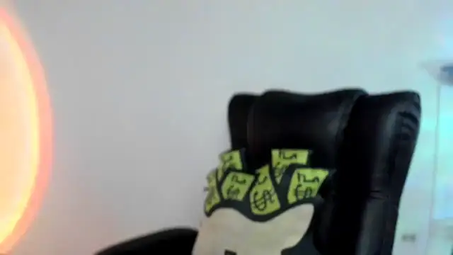 Snapshot of Mila__Paramo chatting on February 27, 9:15 pm Mila Paramo online show from February 27, 9:15 pm