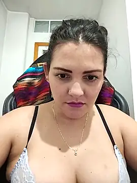 Snapshot of Mia_Hampton chatting on February 24, 10:30 pm Mia Hampton online show from February 24, 10:30 pm