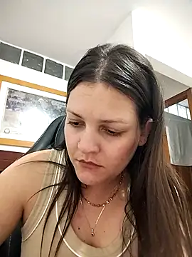 Snapshot of Mia_Hampton chatting on April 14, 12:49 am Mia Hampton online show from April 14, 12:49 am