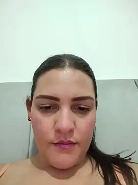 Snapshot of Mia_Hampton chatting on June 13, 6:50 pm Mia Hampton online show from June 13, 6:50 pm