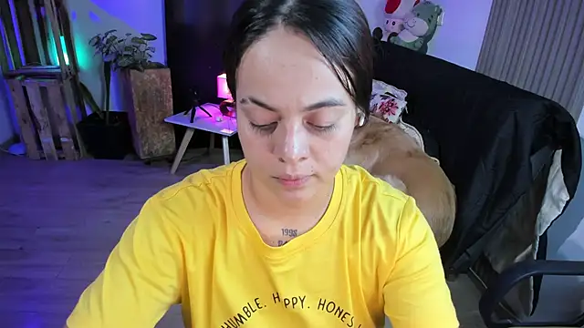 Cuttiealice online show from January 4, 11:06 pm