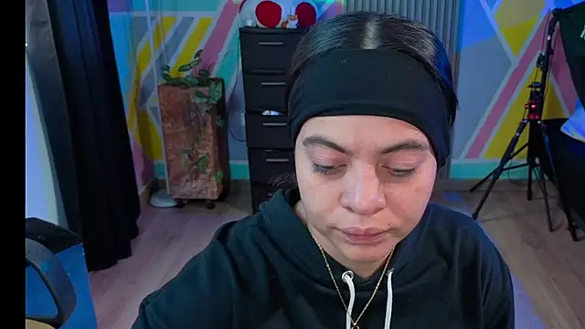 Cuttiealice online show from October 3, 12:02 pm