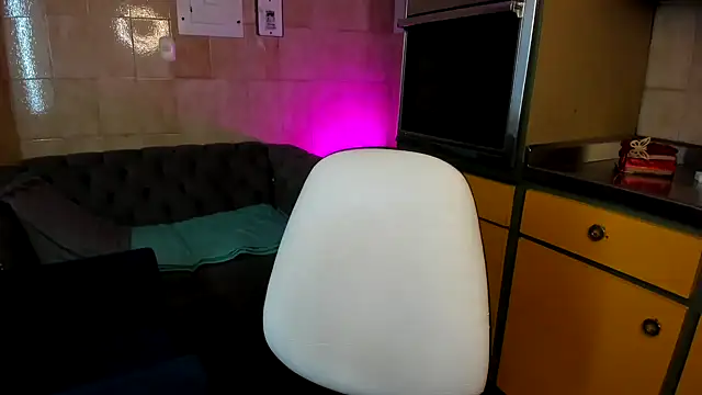 Leticia goddes online show from January 11, 5:31 am