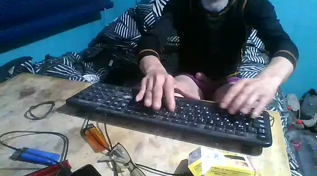 Snapshot of malekon76 chatting on January 27, 11:22 am malekon76 online show from January 27, 11:22 am