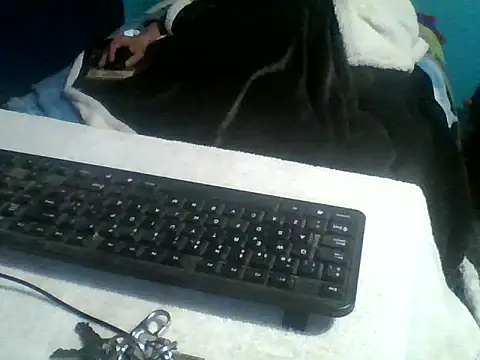 Snapshot of malekon76 chatting on September 27, 9:36 am malekon76 online show from September 27, 9:36 am