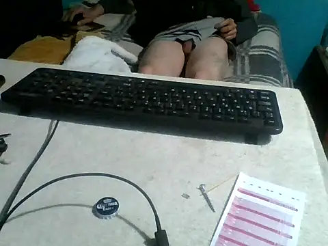 Snapshot of malekon76 chatting on November 15, 11:40 am malekon76 online show from November 15, 11:40 am