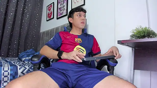 The skinnyguys online show from November 11, 10:43 pm