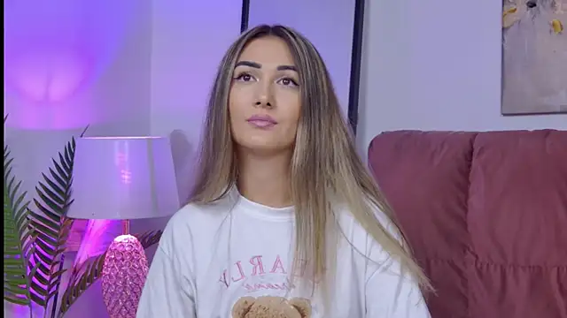 NicolLopeze online show from October 3, 12:46 pm