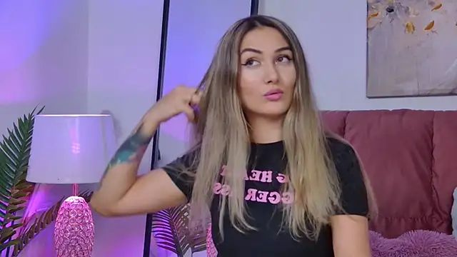 NicolLopeze online show from October 10, 4:06 pm