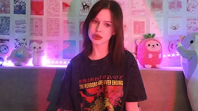 LisaDenvinn online show from December 13, 3:49 am