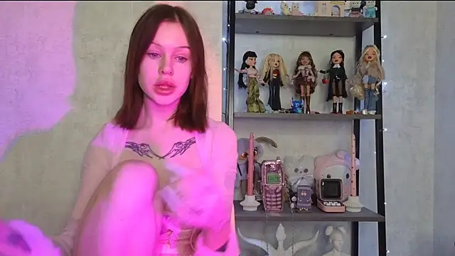 LisaDenvinn online show from February 28, 5:04 am