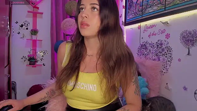 Snapshot of zoe_kittylove chatting on December 18, 4:20 am zoe kittylove online show from December 18, 4:20 am