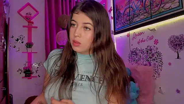 Snapshot of zoe_kittylove chatting on December 19, 2:34 am zoe kittylove online show from December 19, 2:34 am