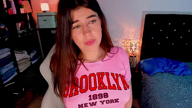 Snapshot of zoe_kittylove chatting on March 6, 8:30 am zoe kittylove online show from March 6, 8:30 am