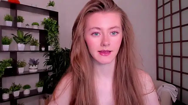 Snapshot of KateCuddle chatting on October 2, 2:51 am KateCuddle online show from October 2, 2:51 am