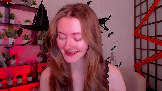 Snapshot of KateCuddle chatting on October 27, 2:48 am KateCuddle online show from October 27, 2:48 am