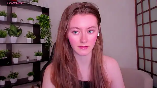 Snapshot of KateCuddle chatting on November 20, 2:34 am KateCuddle online show from November 20, 2:34 am