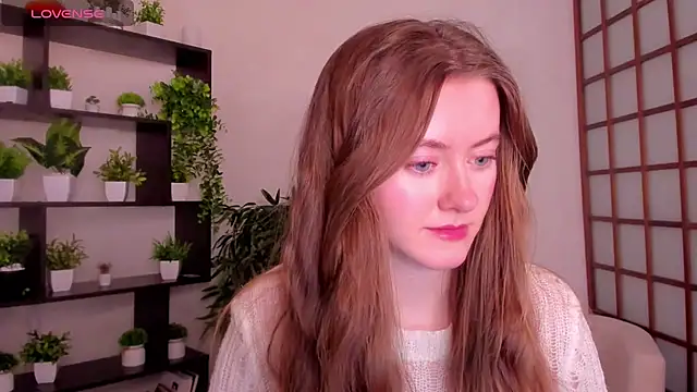 Snapshot of KateCuddle chatting on November 27, 2:24 am KateCuddle online show from November 27, 2:24 am