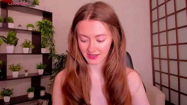 Snapshot of KateCuddle chatting on November 28, 2:58 am KateCuddle online show from November 28, 2:58 am