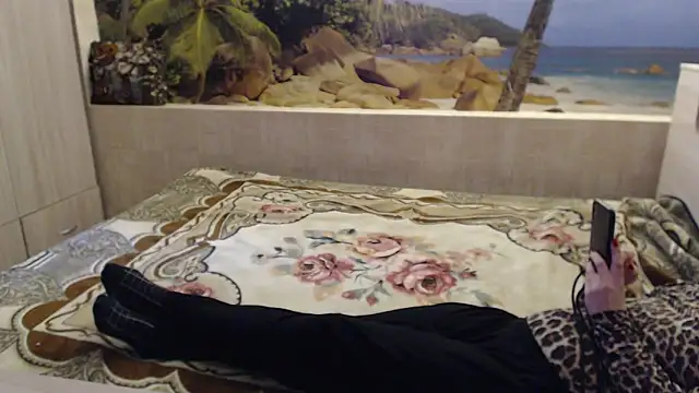 Aphelandra online show from March 18, 1:09 pm