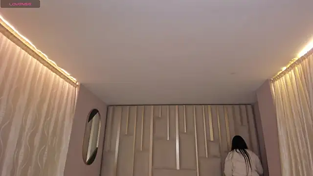 Snapshot of KendraClarkX chatting on March 8, 3:43 am KendraClarkX online show from March 8, 3:43 am