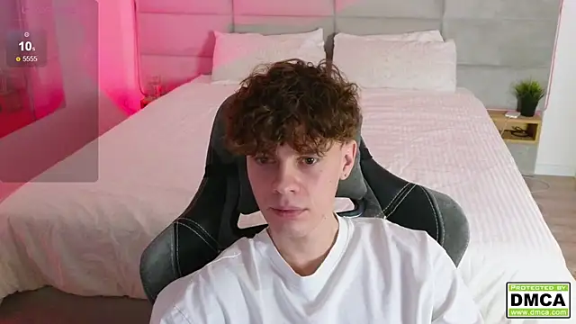 Snapshot of cute_thomas chatting on January 23, 6:45 pm cute thomas online show from January 23, 6:45 pm