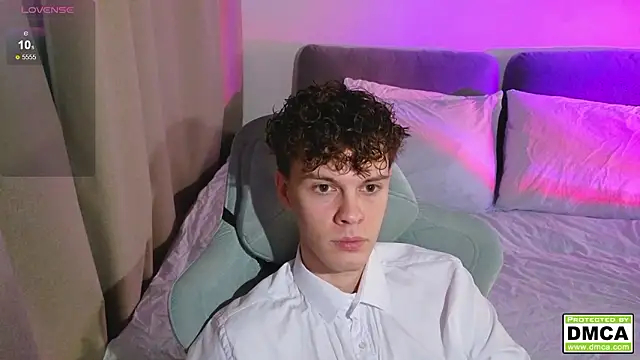 cute thomas online show from February 11, 3:06 pm