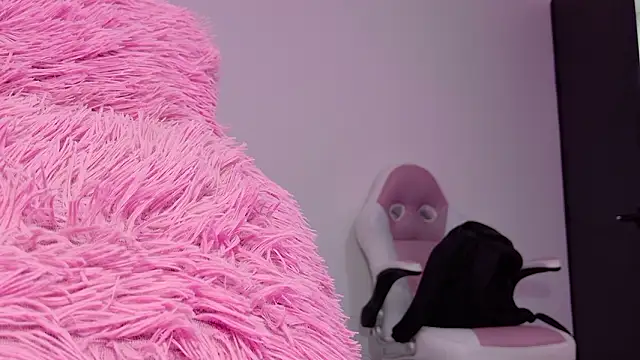 Snapshot of celeste_sea chatting on February 20, 7:14 pm celeste sea online show from February 20, 7:14 pm