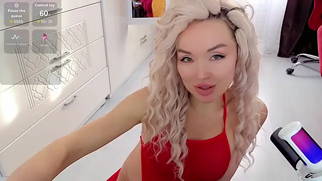 WhiteBunny online show from January 14, 7:58 am