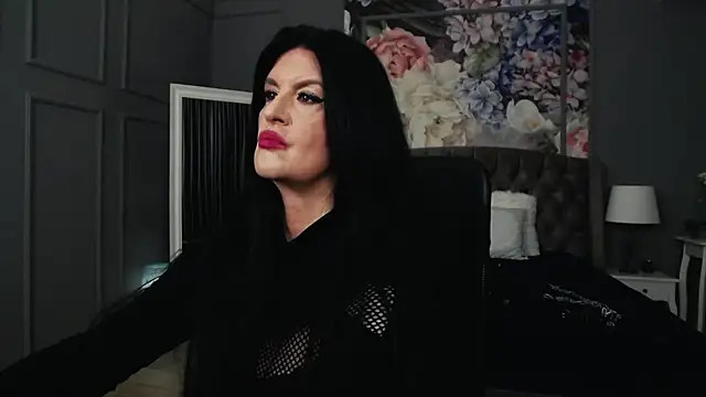 Snapshot of DomMelissaW chatting on September 24, 5:27 pm DomMelissaW online show from September 24, 5:27 pm