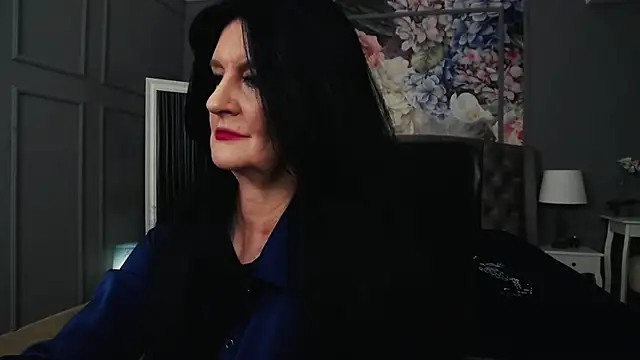 Snapshot of DomMelissaW chatting on October 1, 7:53 pm DomMelissaW online show from October 1, 7:53 pm