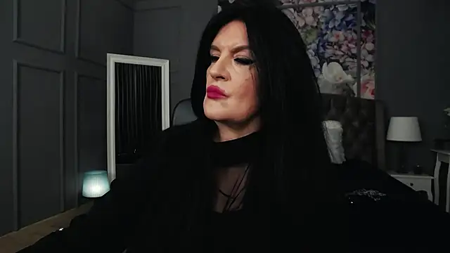 Snapshot of DomMelissaW chatting on October 8, 4:37 pm DomMelissaW online show from October 8, 4:37 pm