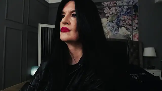 Snapshot of DomMelissaW chatting on October 20, 7:47 pm DomMelissaW online show from October 20, 7:47 pm