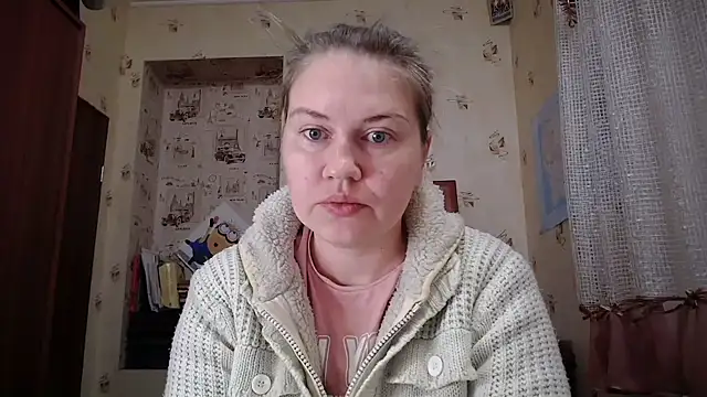 Snapshot of dream_alexa chatting on February 17, 1:24 am dream alexa online show from February 17, 1:24 am