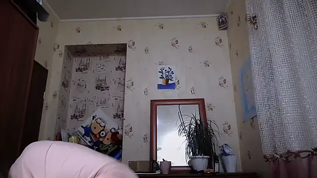 Snapshot of dream_alexa chatting on February 18, 2:18 am dream alexa online show from February 18, 2:18 am