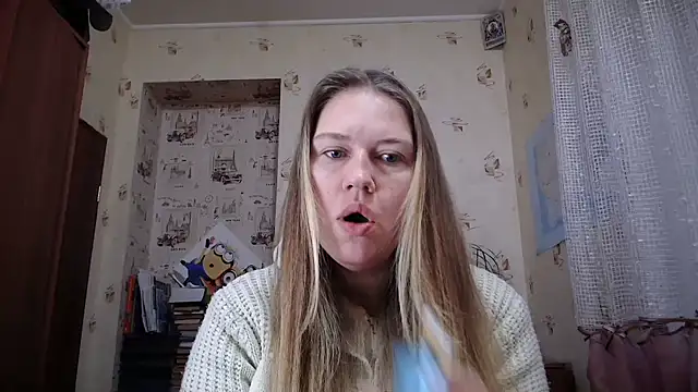 Snapshot of dream_alexa chatting on February 28, 4:13 am dream alexa online show from February 28, 4:13 am