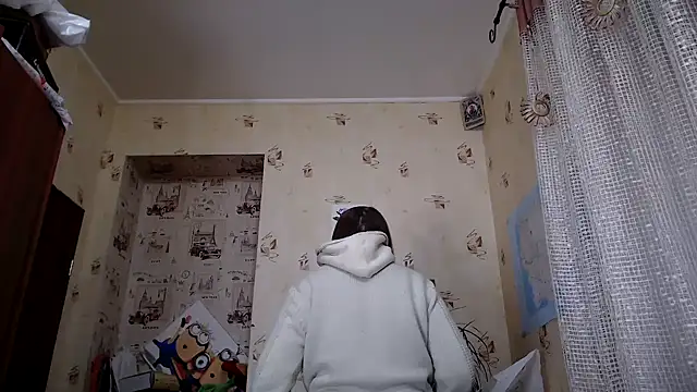 Snapshot of dream_alexa chatting on March 29, 3:17 am dream alexa online show from March 29, 3:17 am