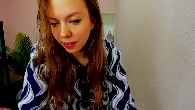 Snapshot of Persephoni chatting on September 21, 10:44 pm Persephoni online show from September 21, 10:44 pm