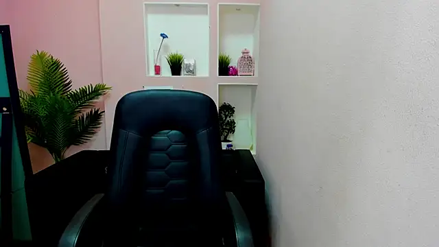 Snapshot of Persephoni chatting on October 15, 8:31 pm Persephoni online show from October 15, 8:31 pm