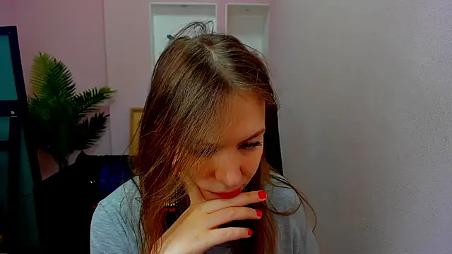 Snapshot of Persephoni chatting on October 19, 10:27 am Persephoni online show from October 19, 10:27 am