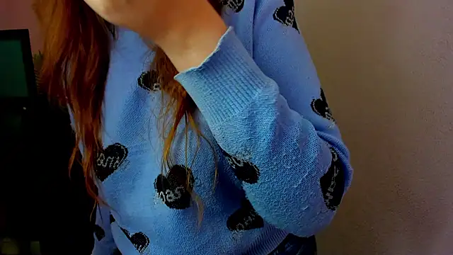 Snapshot of Persephoni chatting on November 2, 11:01 am Persephoni online show from November 2, 11:01 am