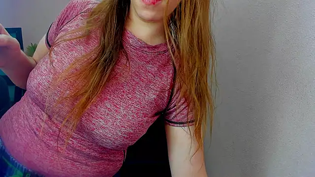 Snapshot of Persephoni chatting on November 15, 5:38 am Persephoni online show from November 15, 5:38 am