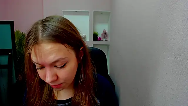 Snapshot of Persephoni chatting on November 22, 10:47 am Persephoni online show from November 22, 10:47 am