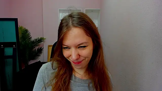 Snapshot of Persephoni chatting on November 23, 3:45 pm Persephoni online show from November 23, 3:45 pm