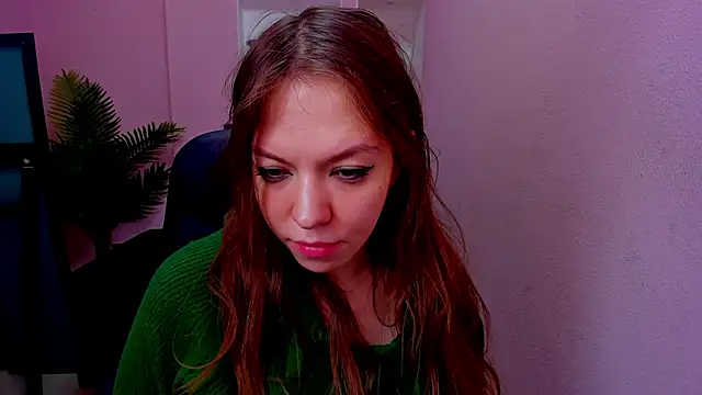 Snapshot of Persephoni chatting on December 2, 8:48 pm Persephoni online show from December 2, 8:48 pm