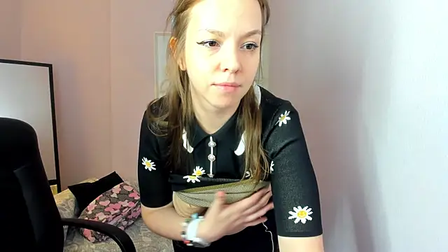 Persephoni online show from June 25, 3:27 pm